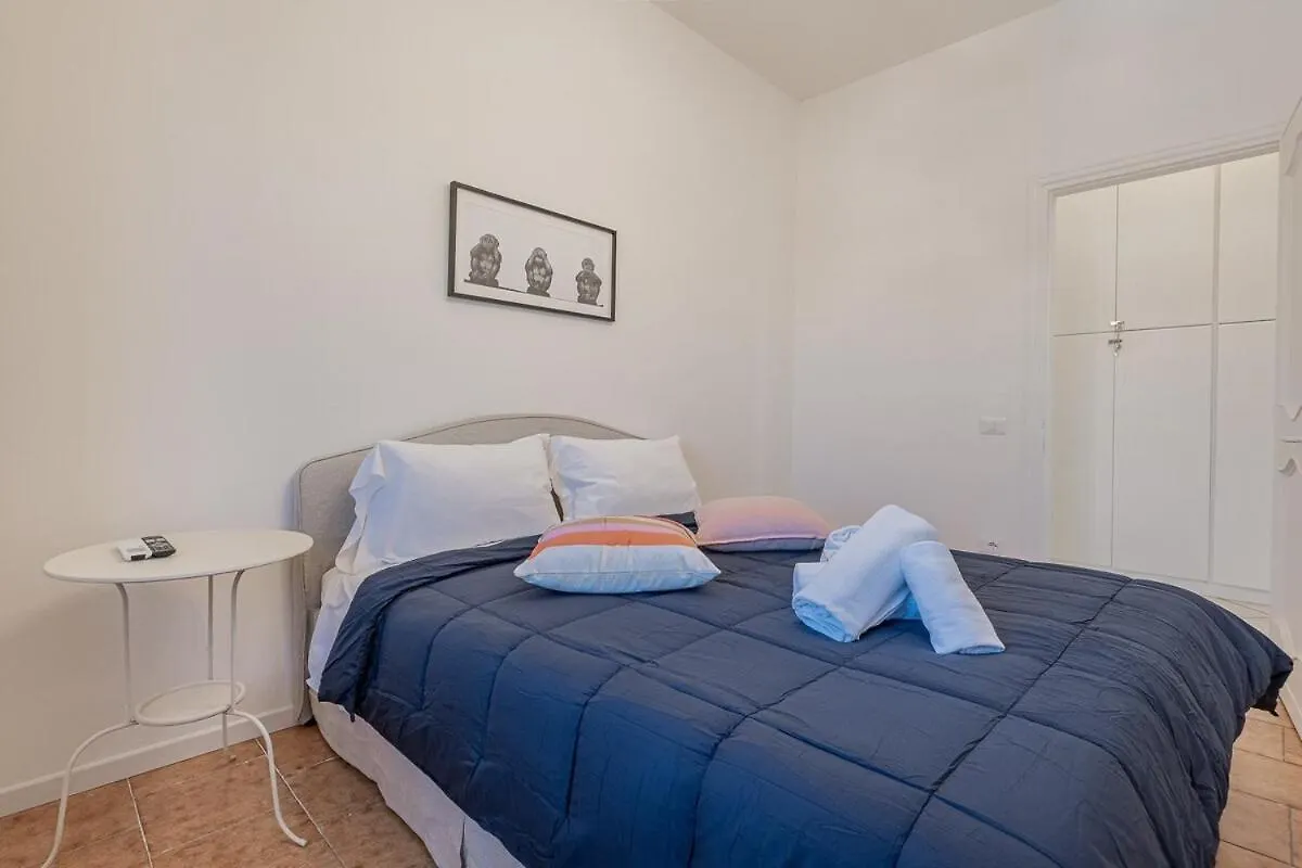 Cozy Chic House Roma Apartment Italy